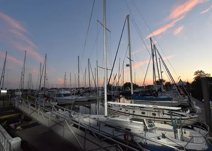 Riverhouse Extended Stay Apartment